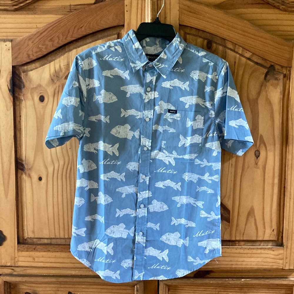 Men Matix blue white fish skeleton short sleeve button down shirt size S - NWT